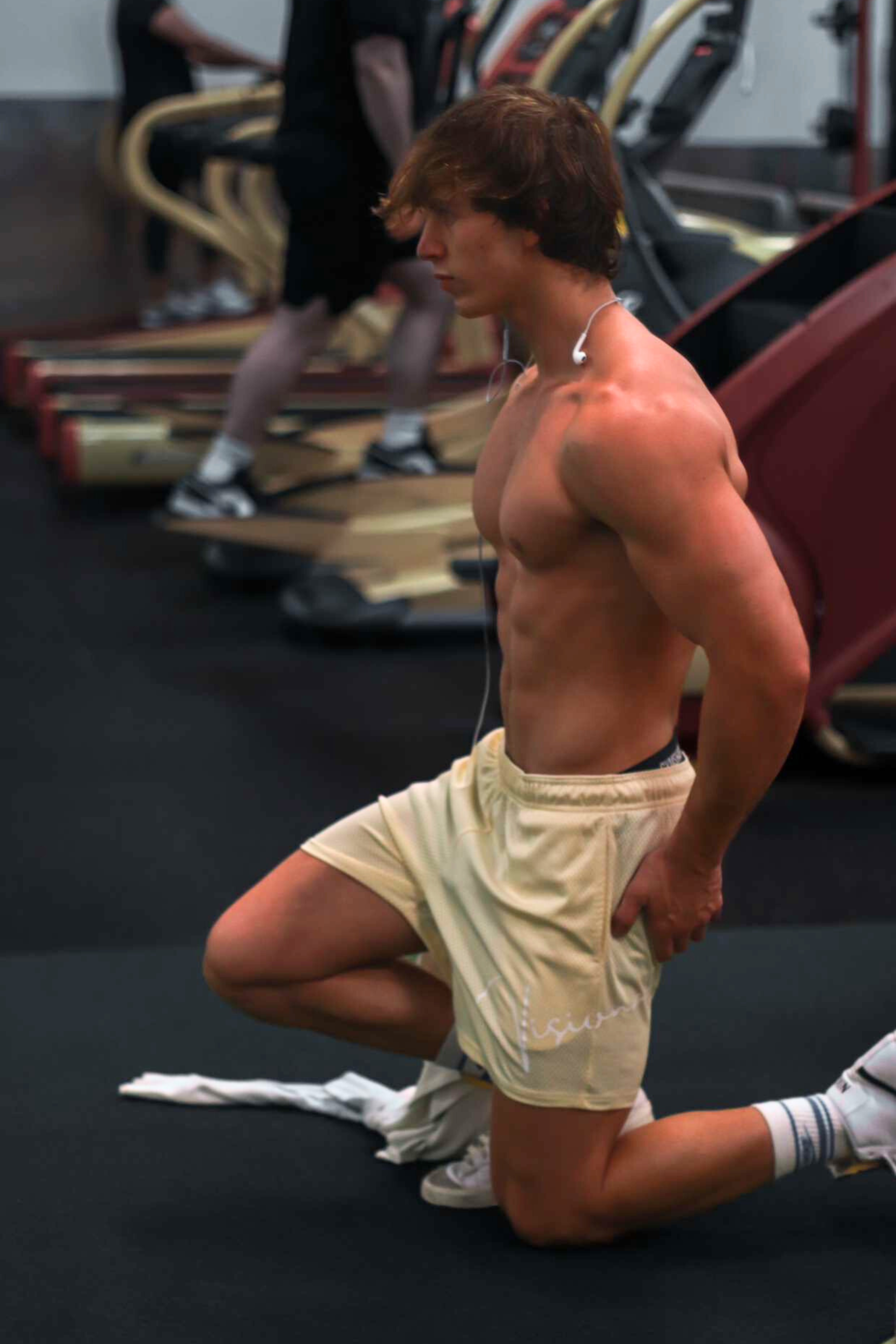 SIGNATURE 5" MESH SHORT
