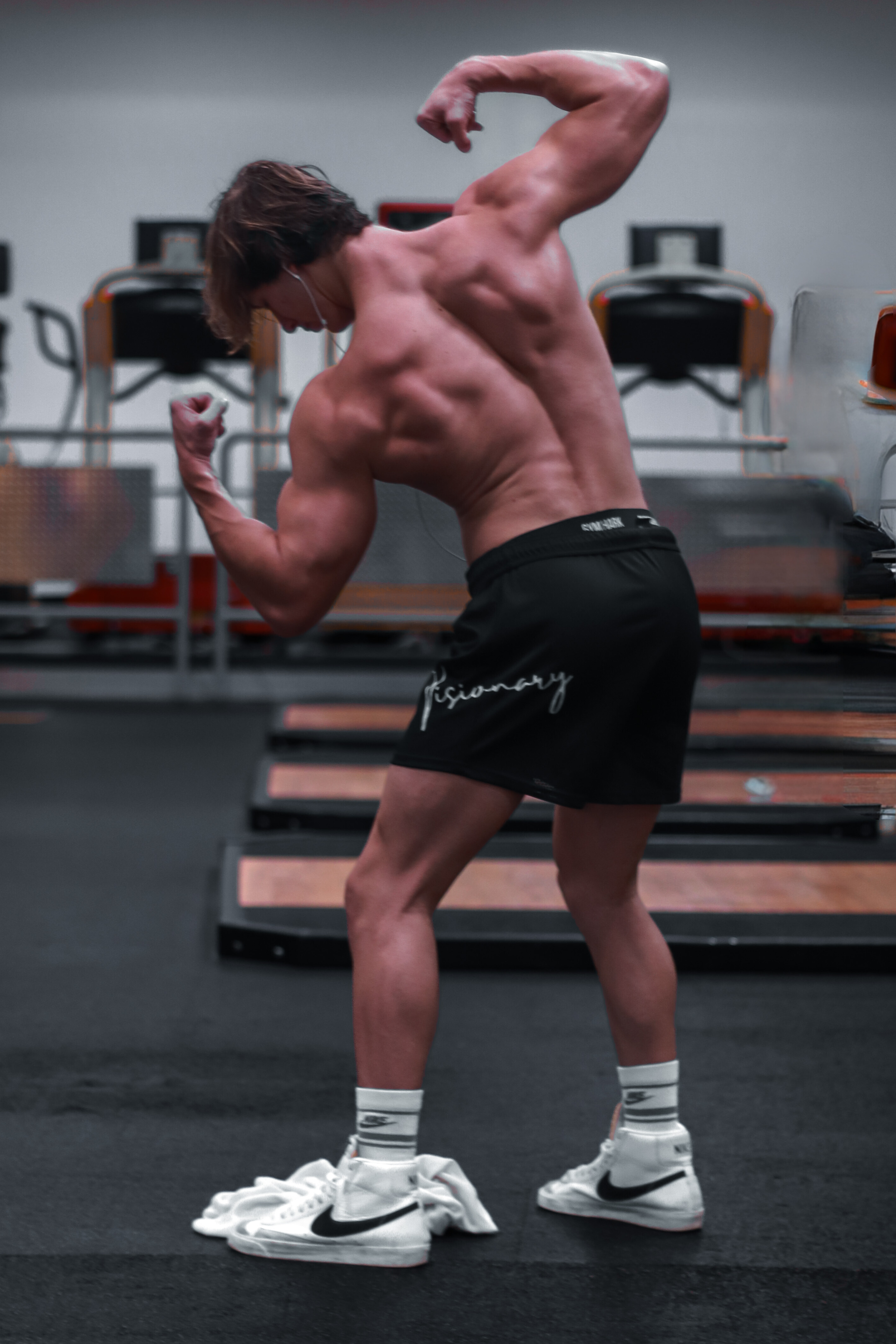 SIGNATURE 5" MESH SHORT
